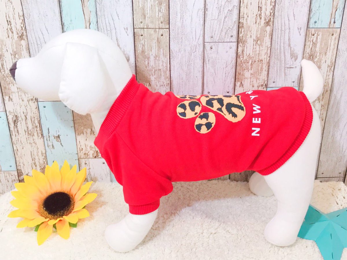NutsWan1's tweet photo. ☺︎❤︎☺︎ New Item🐾

ヒョウ柄がポイントのシンプルなトレーナー❣️

Color☞レッド/カーキ/ネイビー
Size ☞S/M/L

Price//¥2,480

✎マネキンMサイズ着用
https://t.co/QUGEPPnpFs

#nutswan #愛犬 #ドッグウェア https://t.co/BgHzMYKVMP