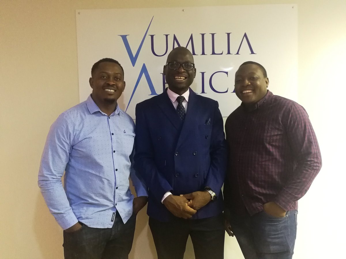 napoleonnyanhi's tweet photo. A 30 minute meeting with this man was enough to get me refocusing my whole life🙌. Thank you to the founder and CEO of @vumiliaafrica Mr @rabisonshumba your work is a real inspiration. The 3rd guy was just chinamira🙄 @iwchikoto #LeadYou #Napstalk #MillennialExecutive https://t.co/LwvQSYhgnA