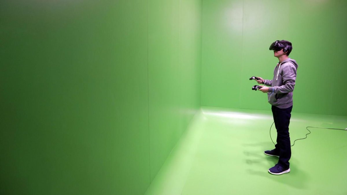 MunxVR's tweet photo. Walmart wants to take on Amazon with virtual reality shopping
https://t.co/d975YAOnsn https://t.co/lcxUjxyinl