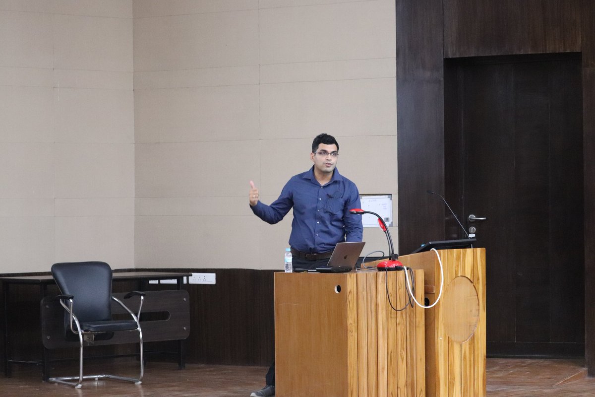 PyDataGN's tweet image. Here are some pics of our 2nd Meet. 😃
Thanks to Mr. Trishul Parmar for being our 🎹🗒️ 🔉!!
Huge shout out to @nipun_batra for helping us organize the meet and taking the hands-on session on numpy!
Visit us at meetu.ps/c/42RRh/GQ1NS/d for updates and join us the next time!!