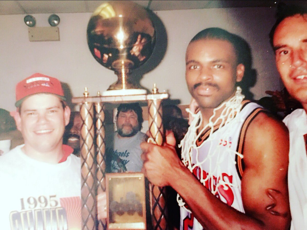 CoachSwinson's tweet image. You don't get it 🏆 by wishing, staring, or hoping. You don't get it easy. You get it by working your butt  off every single day. #tbt #1DraftPick #CBA #YakimaSunKings #HelloBrunswickGA #DouglasGA #sWINson