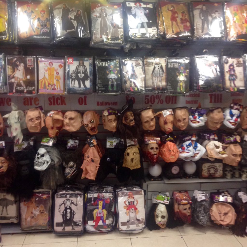 FunPlaceie's tweet image. 💀50% off ALL Halloween items until Sunday night!! 💀Sale includes Halloween Kids costumes, adult costumes, Halloween masks, accessories and props! (We're not REALLY sick of Halloween as the sign says, we just need a stiff drink! 😂)#halloween #sale #bargain #halloweencostume