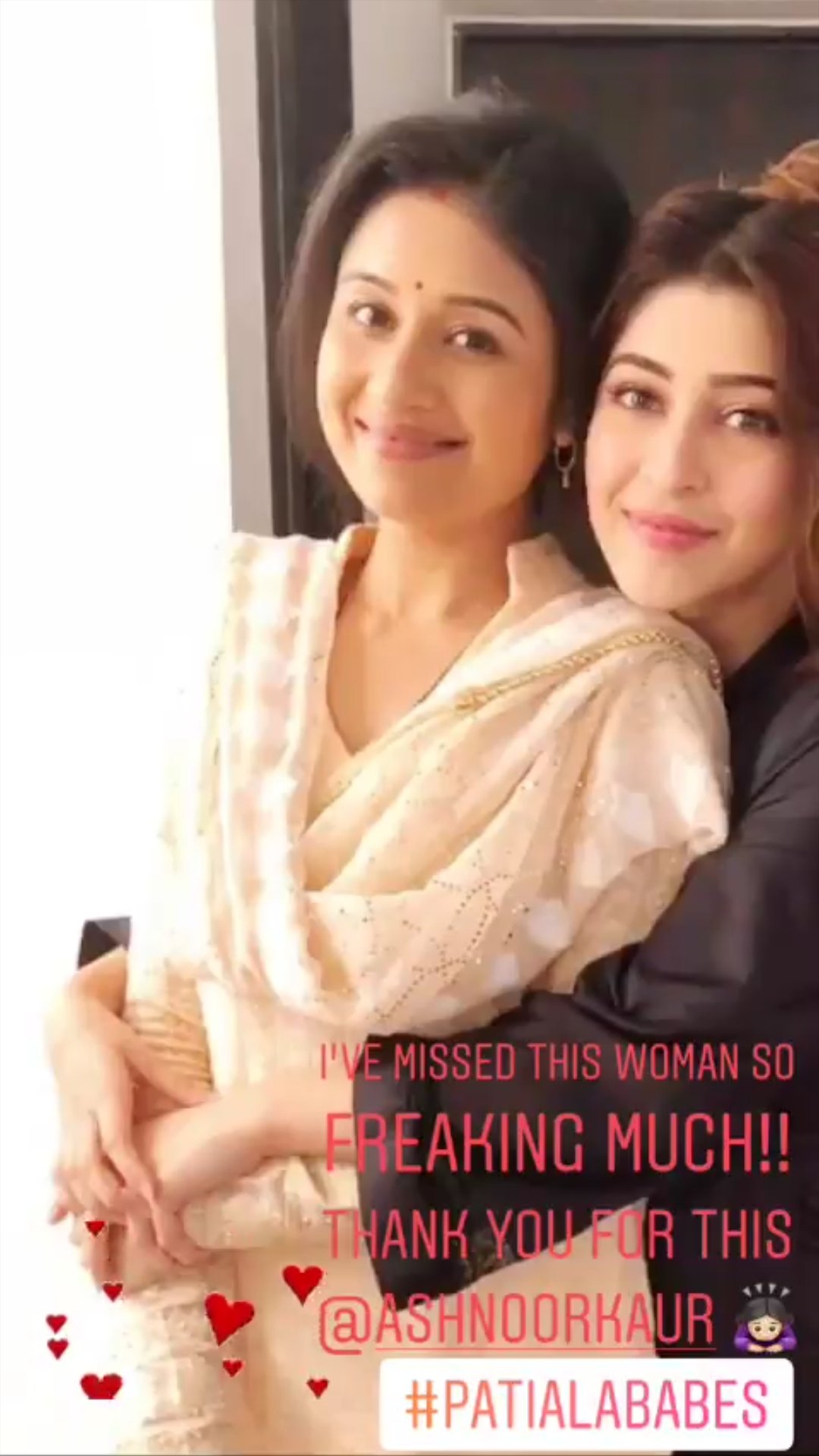 Sonarika FC on X: This is what cuteness looks like!😍😍❤️❤️As far as I  remember Paridhi Sharma played your bhabhi in Tum Dena Saath Mera  @BSonarika 🙈😍I hope Im right🙈♥️What an adorable pic!!😍😘🤗 