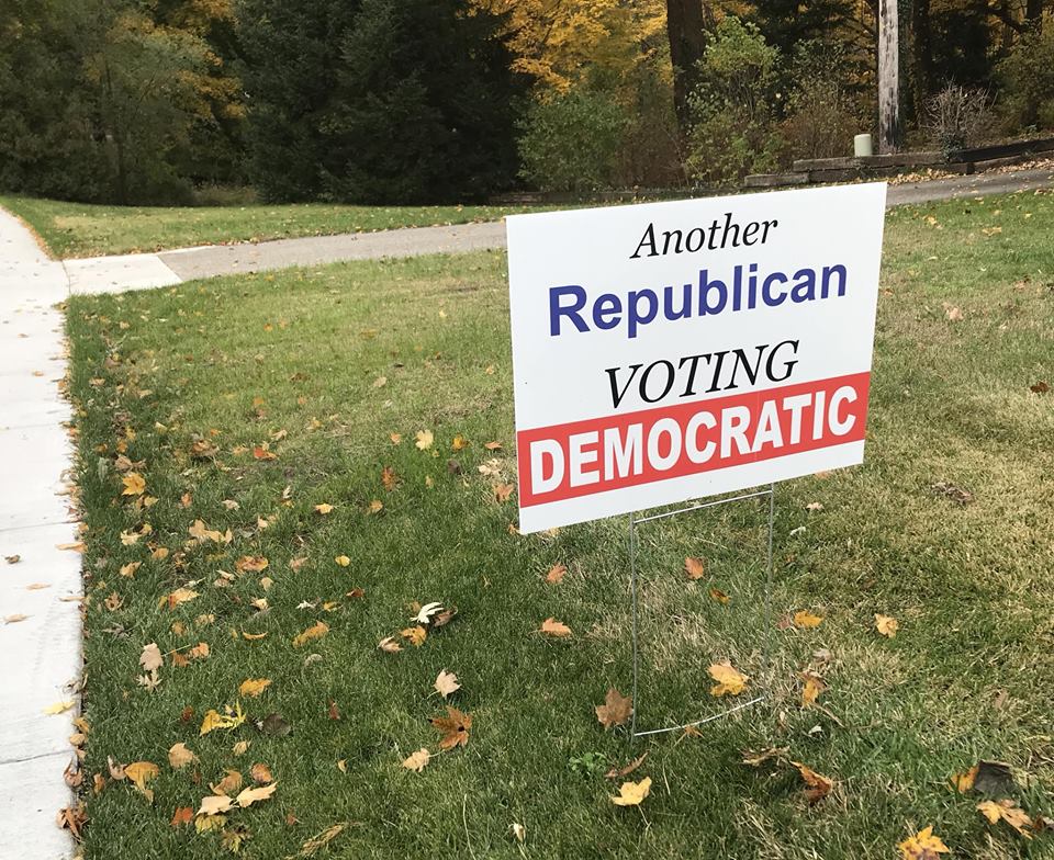 SMBWhitney's tweet photo. @tulaholmes @ProfCAnderson @HuffPost Republicans Independents Democrats are Voting Blue in these midterms. โ#VoteBlue
โ #VoteBlueToEndThisNightmare โ #RedToBlue
โ #CountryOverParty โ #CommonGound โ #ePluribusUnum
โ #BlueWaveDemocrat โ #JoeCunninghamSC โ@JoeCunninghamSC โ@SCDemocrats โ #JamesSmithforSC https://t.co/vfk3HYYF1N