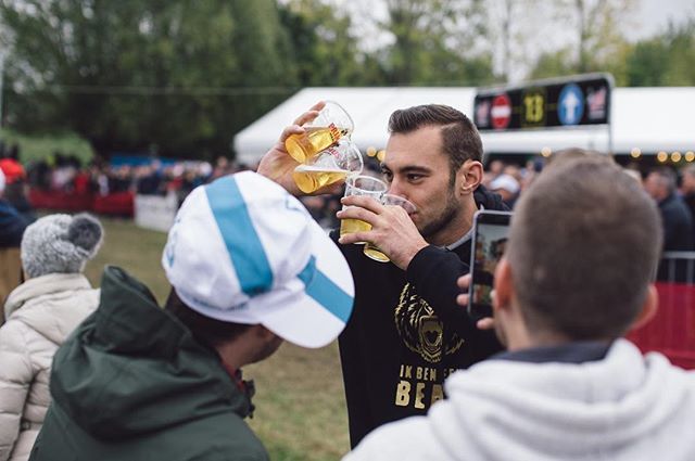 And that’s how you drink four beers, apparently.
#belgianstyle
#cyclocross
#fourbeers
#koppenbergcross
#koppenberg ift.tt/2DgJ2JH