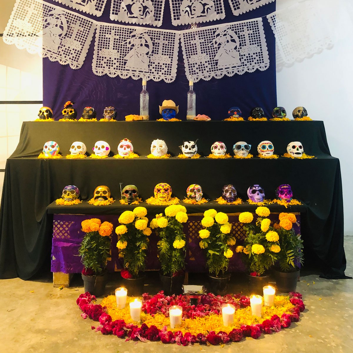 Los Aldeanos pusimos manos a la obra y decoramos calaveras para recordar con cariño a nuestros seres queridos. Gracias a todos los que participaron.  #DíadeMuertos2018