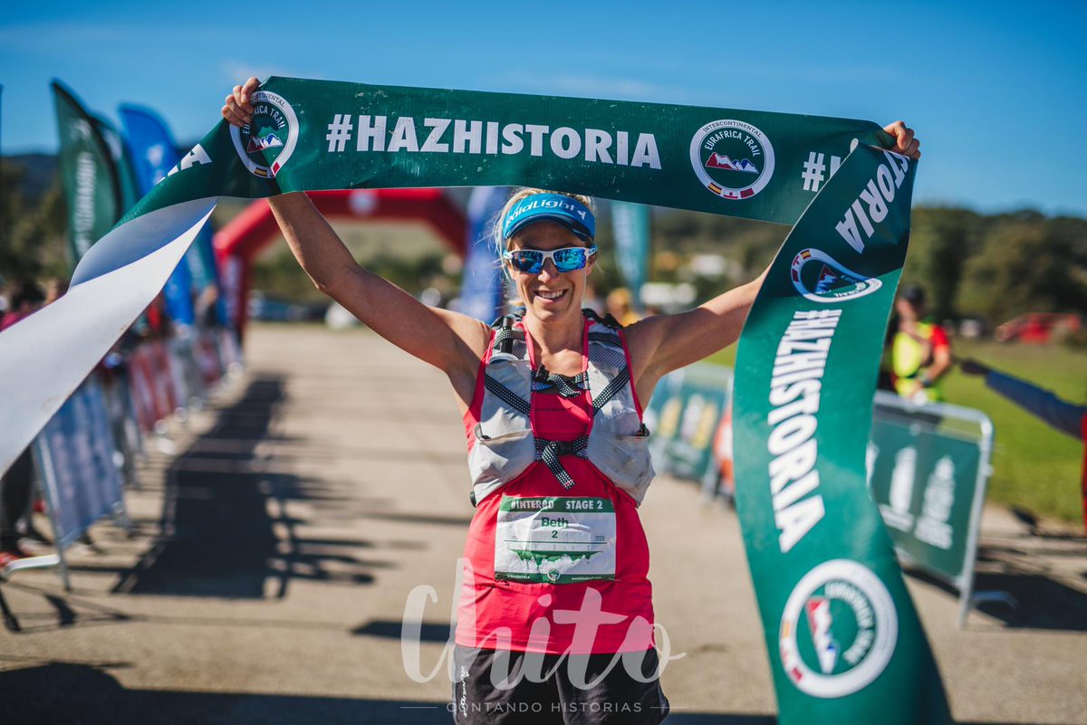 EurAfricaTrail's tweet photo. .@BethPascall del Team @raidlight vence la segunda etapa de #Inter80 https://t.co/iS4AhQGqo5