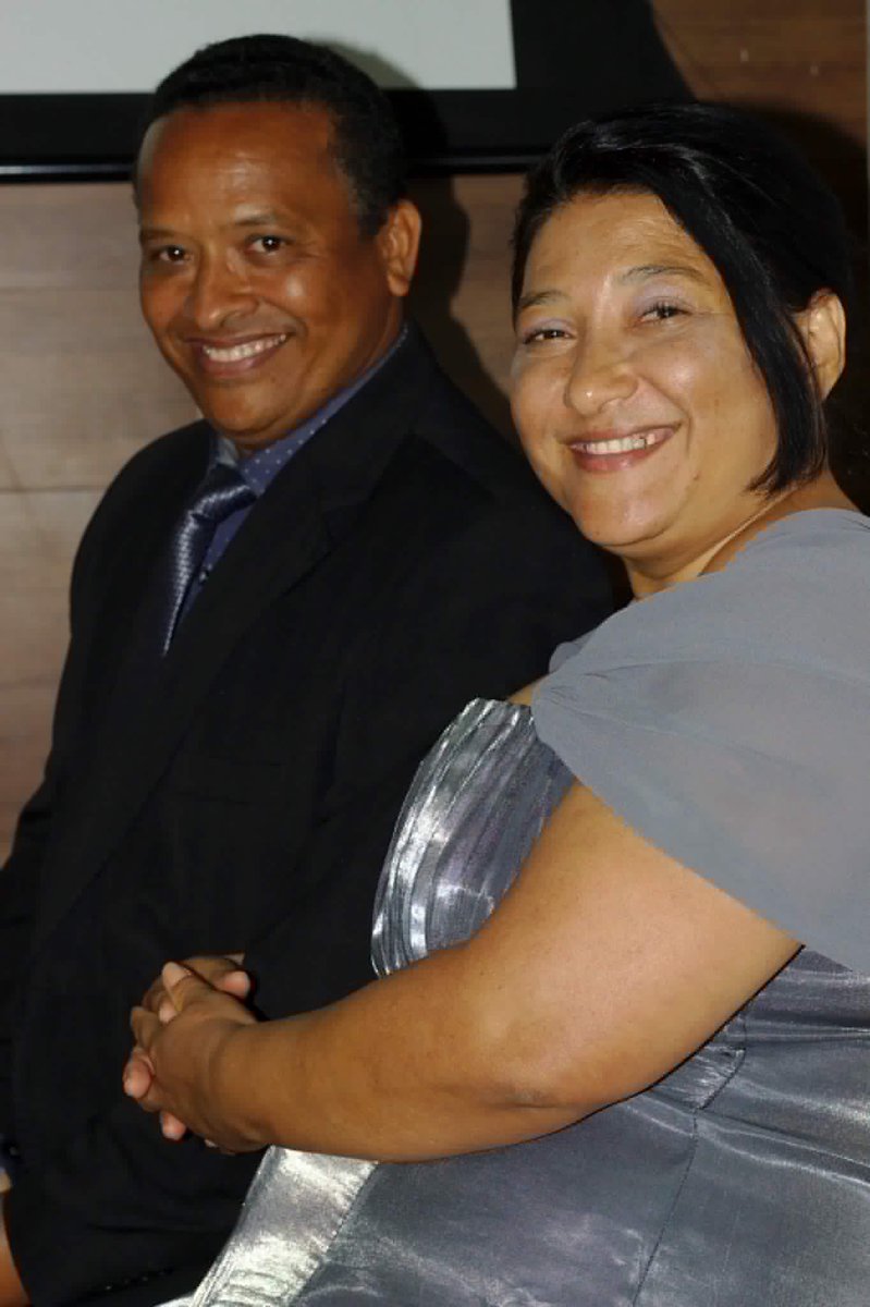 A família Adventista de Vilas do Atlântico agradece ao Pr. Welington Campos e sua família pelo empenho no serviço cristão nesses quase 2 anos em nossa igreja.Que o Senhor abençoe o seu ministério desenvolvendo um grande trabalho junto ao novo distrito de Capelinha II em Salvador.