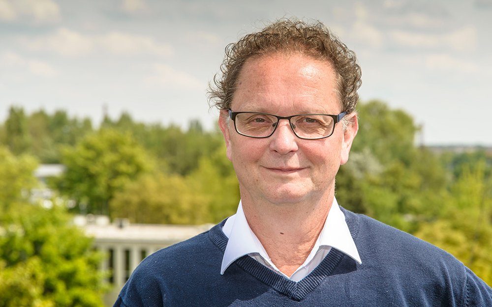 TROPOS_de's tweet photo. Erneut TROPOS-Experte in #China berufen. Alfred Wiedensohler ist jetzt auch außerordentlicher Professor an der #Fudan University in #Shanghai: https://t.co/jWnVMdkUCP @tropos_de @FudanUniversity @PKU1898 @UniLeipzig @LeibnizWGL #Luftverschmutzung @WMO #GAW #WCCAP #CleanAir https://t.co/6FfXzfT0mb