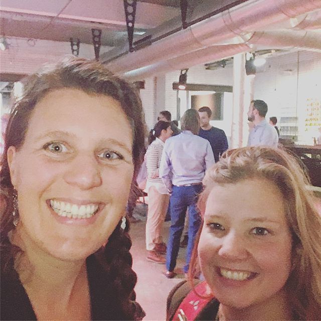 Vandaag bij het innovatie congres van #jongeveranderaars over duurzame verandering in de spoorsector #nietlullenmaarpoetsen #ondernemenmetballen