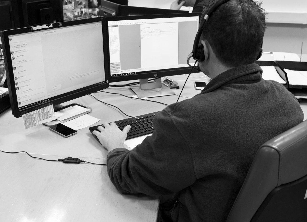 GEVRAAGD 👉🏼 Commercieel medewerker binnendienst bij de leukste vishandel van Nederland! 😀 Direct solliciteren? Ga naar janvanas.nl/werken-bij/ #delenmag