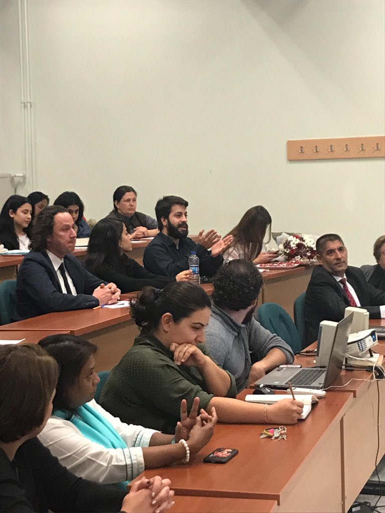 uisat's tweet photo. Konferansımız da fakültemizin öğrencileri, Sayın Büyükelçiye merak ettiklerini soruyorlar. https://t.co/DsBDbOmydV