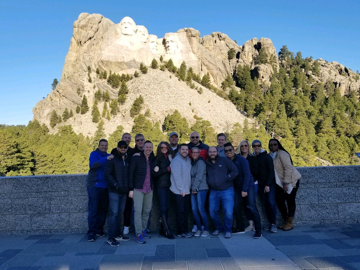 Tarareeve1984's tweet photo. When you truly love what you do, the people you work with, & the company you represent it's not work at all. #OneTeam #BetterTogether #WinQ4 #DoMore @soung_sul @MargaretAReddy @nickphill79 https://t.co/7VeLGoawGk