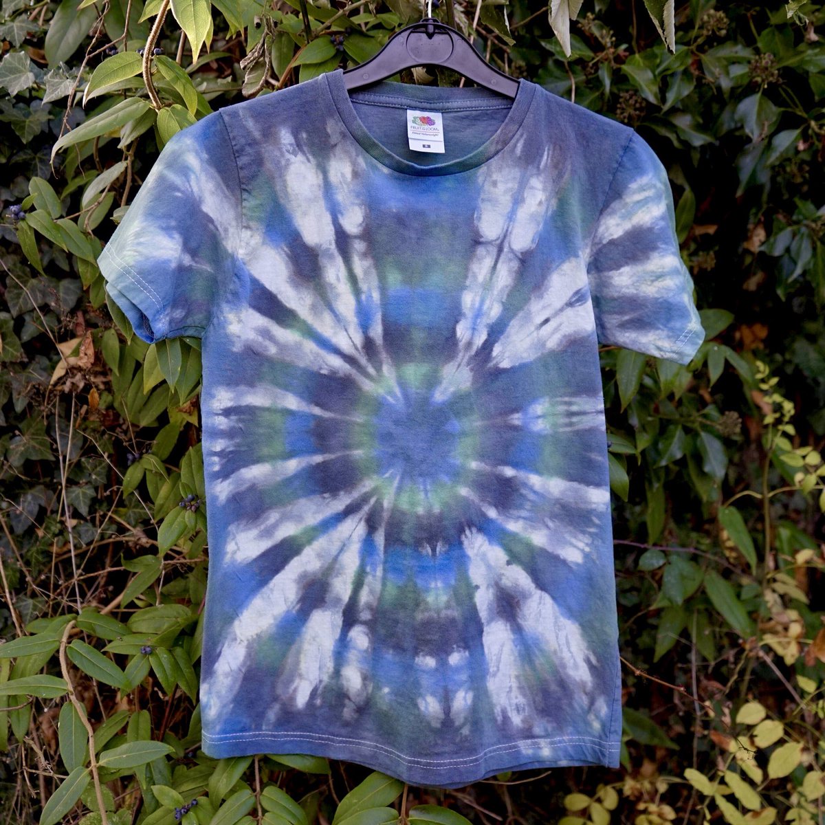 LoraMaze's tweet photo. One T-shirt from each size (S-XXL) are now available in my Etsy shop!  I’m saving the rest to sell in the real life for now but if these end up being popular online I will list more ☺️
https://t.co/n9TlwIZ6jt #clothing #handmade #etsy #tiedye #ArtisticThursday #hitchin #herts https://t.co/dUFG4DmZJc