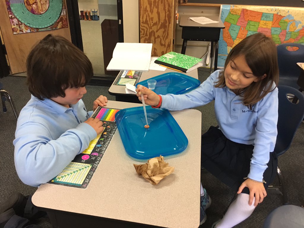 MCS3VT's tweet image. Following the steps of the scientific method. Finding out what might allow a penny to hold more water.@MaterChristiVT