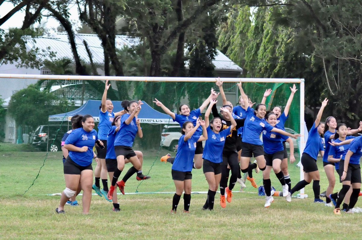 MCHS_VFT's tweet photo. Pinas cup 2018 GIRLS U18 Champions! #MCFIGHT 🥇⚽️ https://t.co/E58f0qBoOS