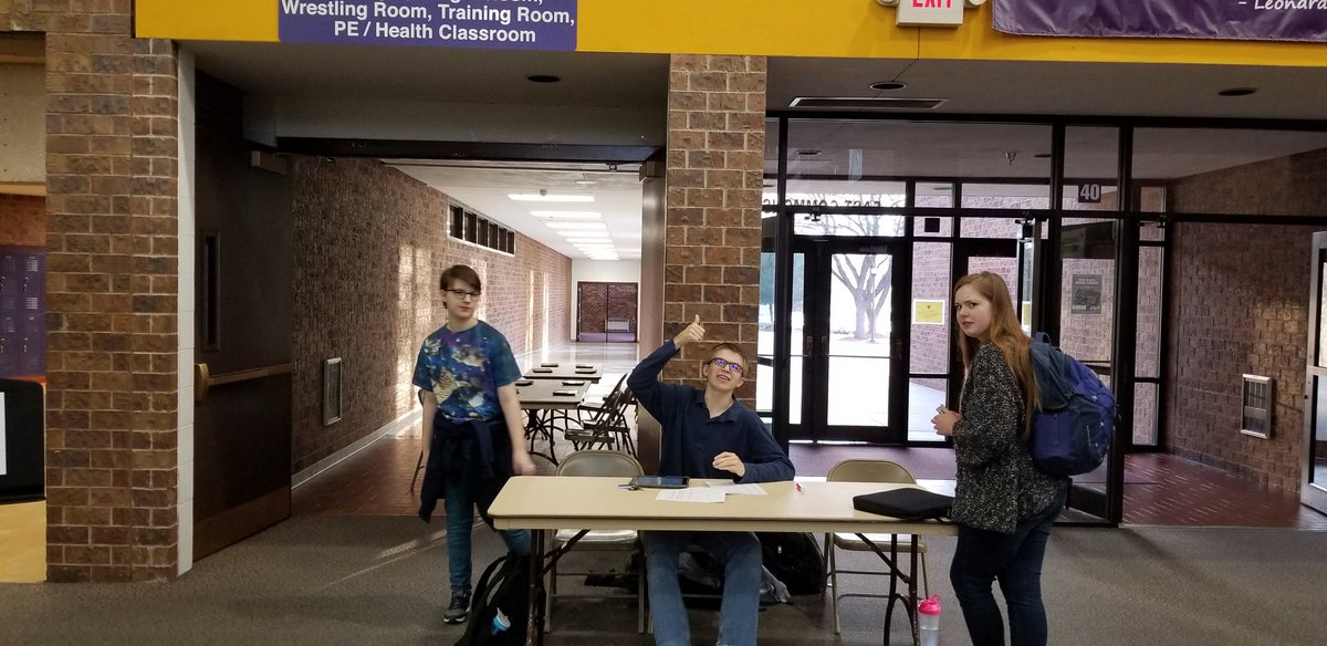 lharrisonwest's tweet photo. Bellevue West school-wide 2018 Mock Election currently in progress. #Vote #bpsne #APAGAP #BellWest #Civics @TbirdEMPIRE https://t.co/GE7on9mmc3