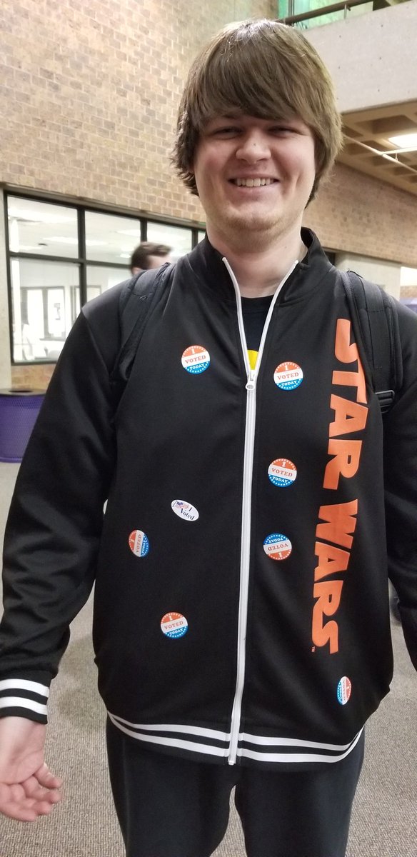 lharrisonwest's tweet photo. Bellevue West school-wide 2018 Mock Election currently in progress. #Vote #bpsne #APAGAP #BellWest #Civics @TbirdEMPIRE https://t.co/GE7on9mmc3