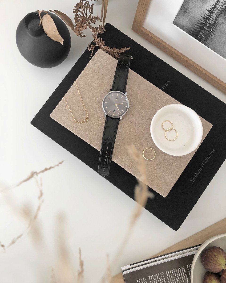 melissaselmin's tweet photo. AD | Sharing with you my final collaboration with @rado showcasing one of their Autumn watches called Dia Master. I particularly like the minimal face - I tend to be drawn to items that are paired down. #StyleForLife #Rado #Ad #DiaMaster
#november #autumn #autumnvibes https://t.co/7HPhC82T8r