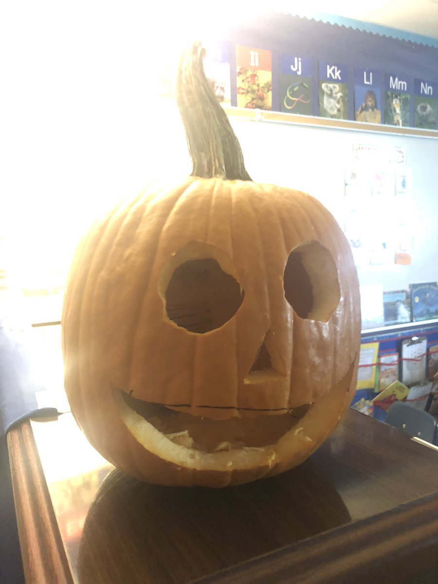 HerrinMrs's tweet photo. Our CBSS classes just had to carve a pumpkin after reading about it in our @n2yinc article! Sensory squishes for everyone! 🎃 @FairviewES_NC @UCPS_MonroeNC #TeamUCPS https://t.co/7rA9g79EpA