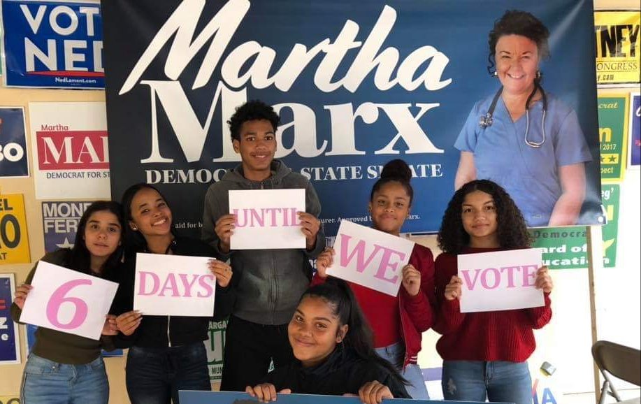 MarthaMarxforCT's tweet photo. 6 strong reasons Martha will win on Nov 6th!
#TeamMartha 
#ctdemocrats 
#electionsmatter https://t.co/rF9CNbAwSB