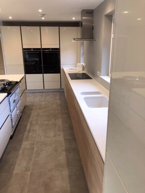 TheWharfBlog's tweet image. Looking to make your kitchen worktop a feature, how about using a selection of different colours. that's exactly what we did for this customer. Creating an elegant seamless finish on a multiple leveled island with breakfast bar area. #insistonseamless