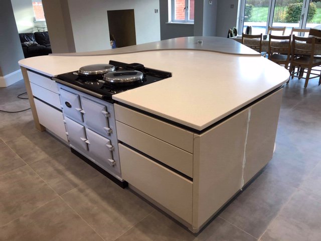 TheWharfBlog's tweet image. Looking to make your kitchen worktop a feature, how about using a selection of different colours. that's exactly what we did for this customer. Creating an elegant seamless finish on a multiple leveled island with breakfast bar area. #insistonseamless
