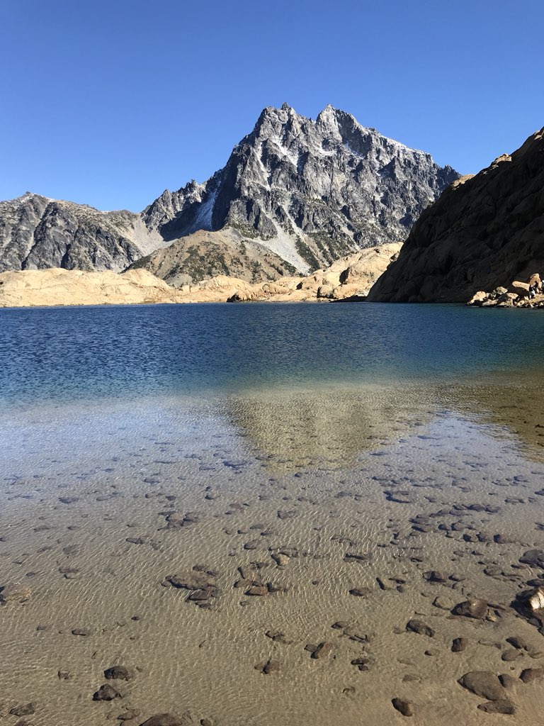 mt_stuart's tweet image. Who wants to go swimming in front yard?#MtStuart #lakeEngalls #Teanaway #CleElum