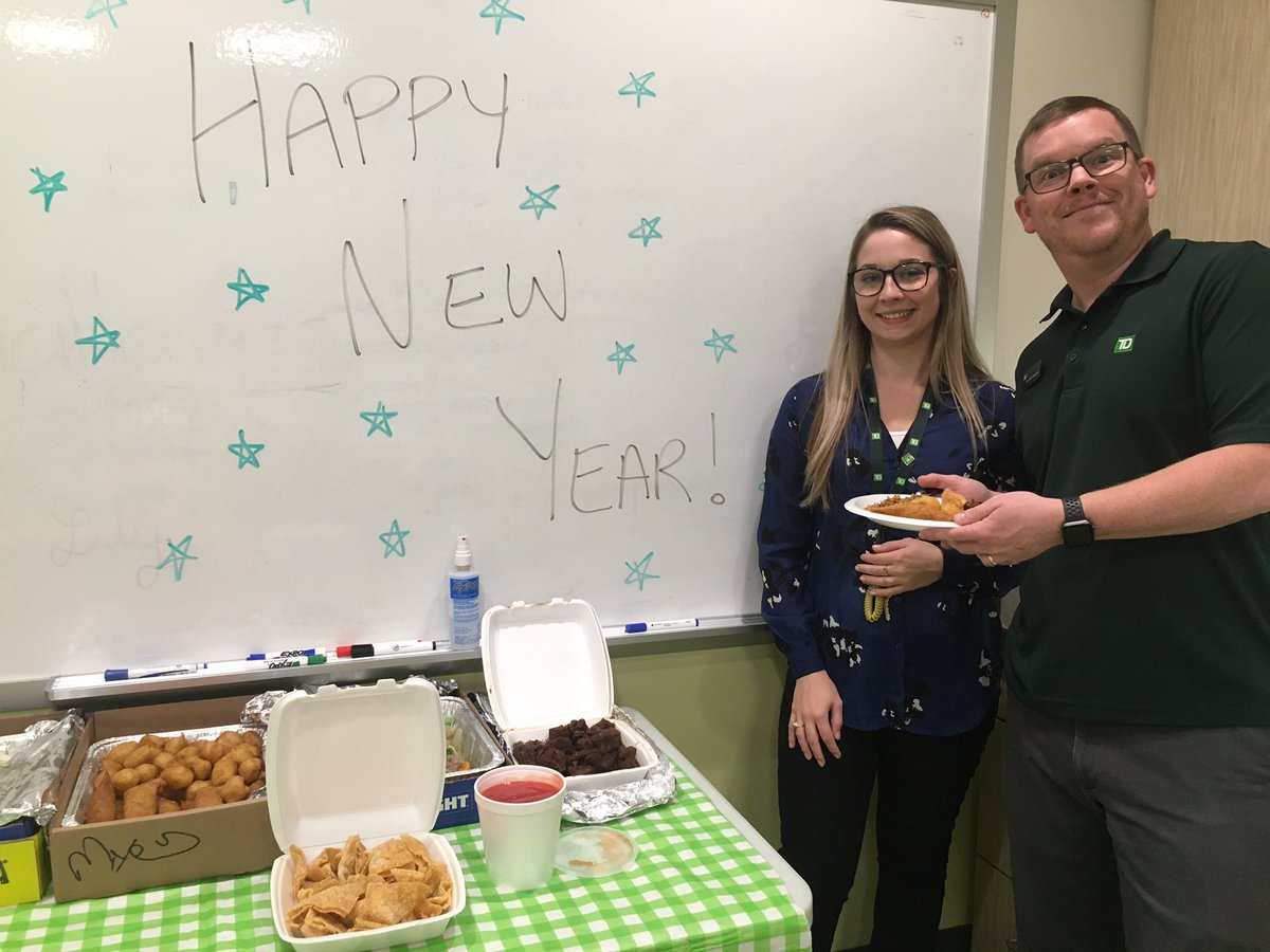 #ThankYou for the delicious lunch <a href="/AngelaLauffer7/">Angela Lauffer</a> @VivianSchaap and #HappyNewYear Team 5200!! <a href="/emgaunce/">Emily Gaunce</a> <a href="/JBrag83/">Mr Dad</a> <a href="/SanaHubaishy/">Sana Hubaishy_TD</a>