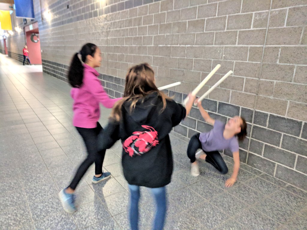 Iron_Schools's tweet photo. Science students @CMSWarriors explore static electricity as they try to keep tinsel up using charged plastic rods. Shockingly really fun https://t.co/hy9lswnFRB