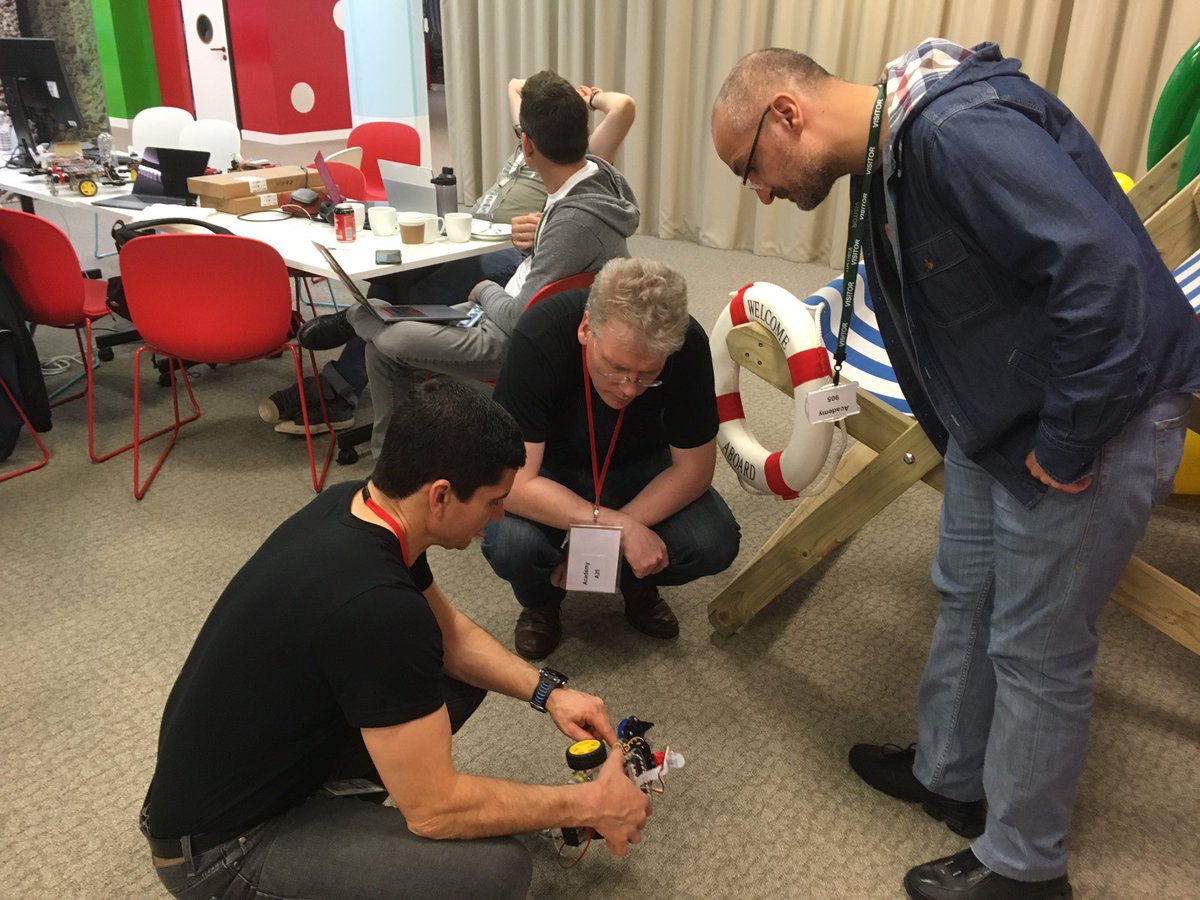 BrianLinuxing's tweet photo. Intense machine learning #RaspberryPi and the cloud, what more could you want?
#cloudderby #googlecloud https://t.co/O7RjNwDsui