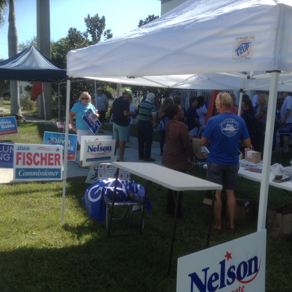 gwengreenenergy's tweet photo. @AndrewGillum @RonDeSantisFL @realDonaldTrump I voted for #AndrewGillum & #SenBillNelson 3 weeks ago. I have been #voluntering #canvassing #phonebanking #pollgreeting #donating.
It takes more than just MY one vote.
#VoteBlueFlorida 🌴🌴🌴😎 https://t.co/89YOtiOWKs