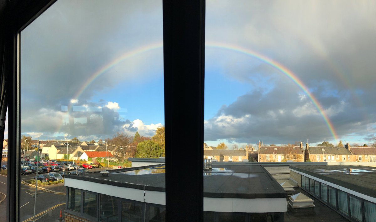 Knox_MFL's tweet photo. O.M.G. DOUBLE ARC-EN-CIEL SEEN IN HIGHER FRENCH! #doublerainbow #WasItATriple #doubleFrench #doublefun @knoxacademy #photocredtocatriona #dontforgettofollow @knox_eco_comm https://t.co/Qsxv2kAlOI
