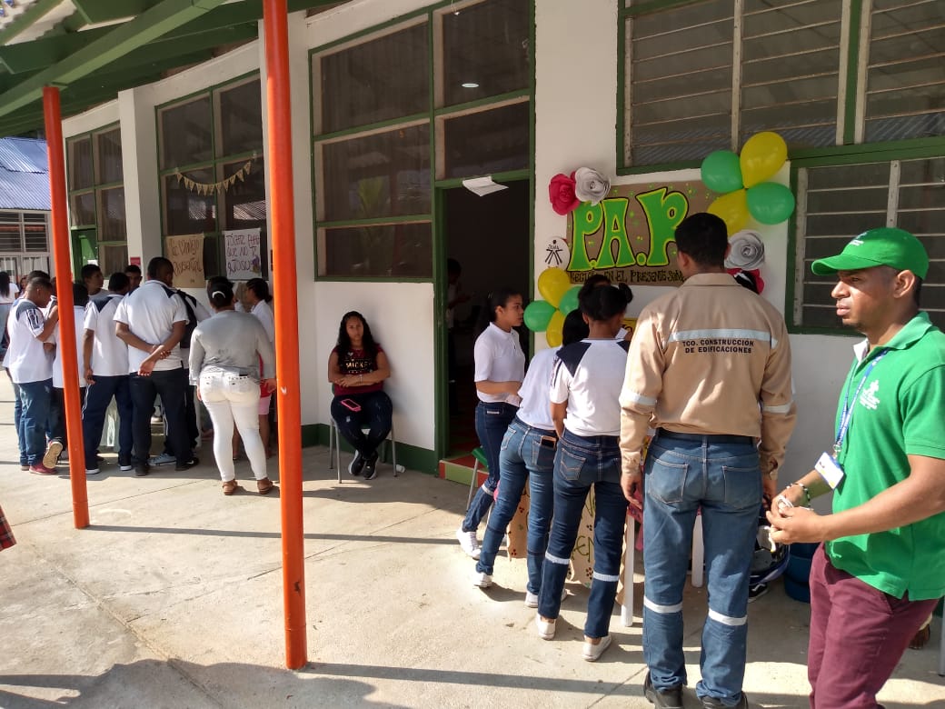 UNNCOL's tweet photo. Así transcurre en el @SenaCfma la III feria de emprendimiento y la I feria Exprosena así qué vengan a disfrutar de éste magnífico evento! 👏👏 @SENAComunica @elbagrecolombia @Mineros_sa @CoordAcad_CFMA @SBDIR_SENACFMA @wdaza @CarlosAGamba https://t.co/EwSSIXCTHb