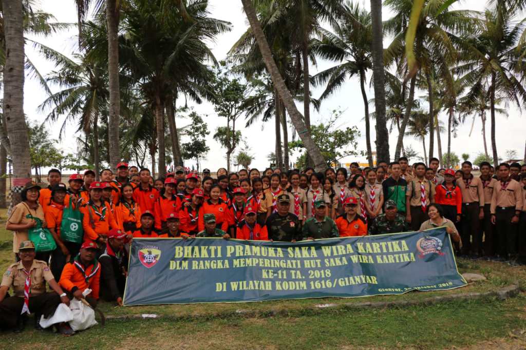 Aksi bersih Pantai Masceti Pramuka Peduli dan Saka Wira Kartika Kodim 1616 pramukapos.com/inyomankrisnay…