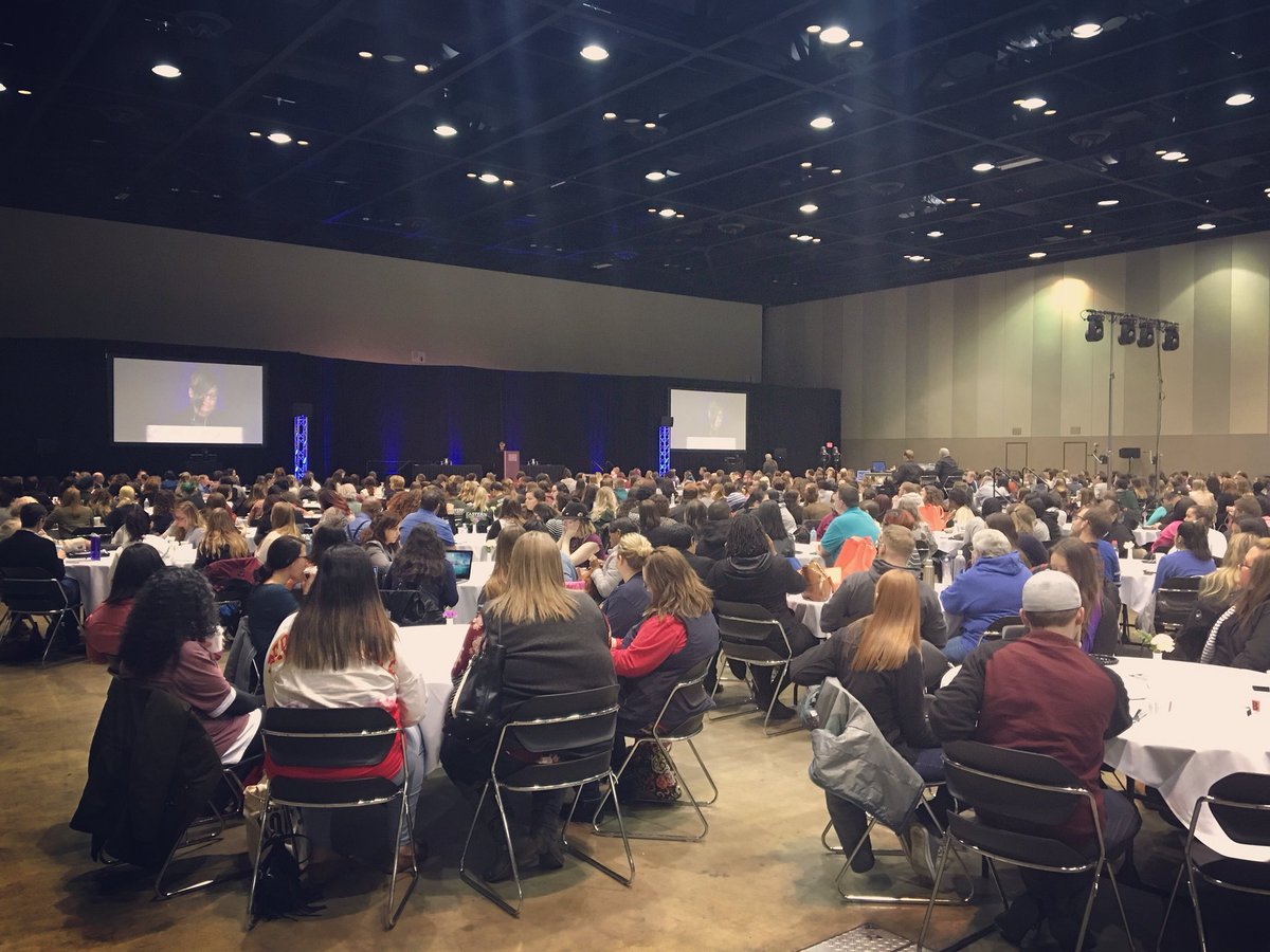 NASWMI's tweet photo. What a beautiful way to spend a Thursday morning. 750+ social workers strong! #MIsocialwork #LEAD2018 https://t.co/cgNJFY1vJV