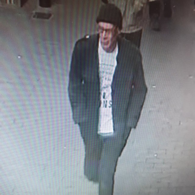 WMerciaPolice's tweet photo. Did you see Steven Downing on Sun 28 Oct? Sadly, his body was recovered from the River Severn #Worcester yesterday. We would like to hear from anyone who may have seen Steven during Sunday - in particular as he exited Shrub Hill station at around 8:15pm. https://t.co/XoSmuBVclO https://t.co/vkpYtAW7Ys