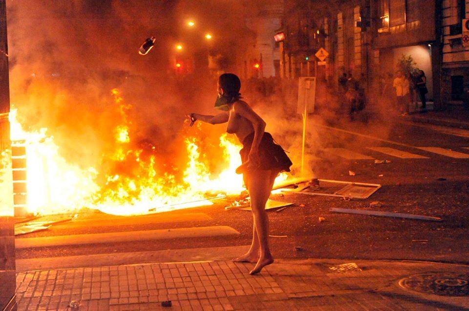 FerdaHepa's tweet image. Çocuk, hayvan, kadın ve doğa üzerinde kurduğunuz tahakküme karşı susmuyoruz!
Artık yeter!
Eril şiddete, ataerkiye, tacize karşı ses çıkarıyoruz.
#Tacizesesver
#SusmaBitsin 
#GüvenliMekanlarİstiyoruz