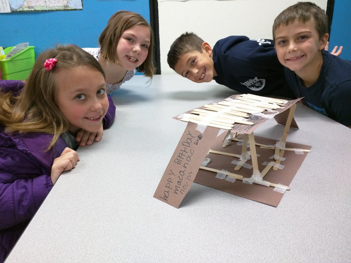 MrHRoom306's tweet photo. Celebrating the birthday of Michigan's greatest human characteristic by building our own bridges. #lfleads https://t.co/5Jde0OFgHM