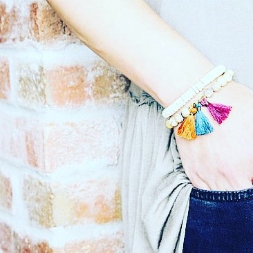 NaturalRuthie25's tweet photo. I ♡ adding oils to my tassels!
Learn how to make them yourself, thanks to Hobby Lobby's tutorial!
https://t.co/ohihE3CGrc
#diy #tassel #hobbylobby #tutorial #YoungLiving #essentialoils https://t.co/wtFq1NXIiF