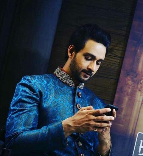 piya_srj's tweet photo. Only 1 month birthday is coming.๐๐๐ @saurabhraajjain #brother #brodearest
@Sammypatra
@PalRimika
@raomeenakshi7 https://t.co/Jtq5iUUmF0