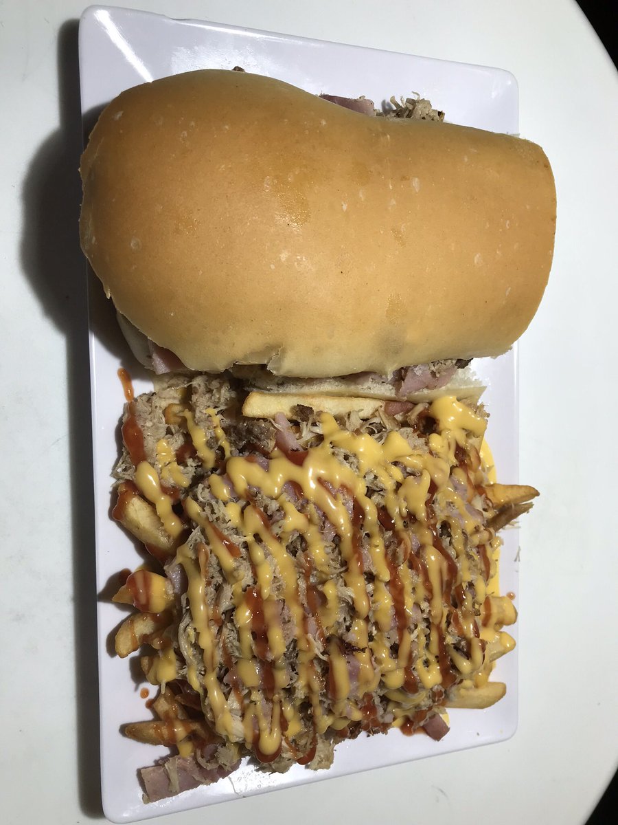 crazysburger's tweet photo. Ya estamos ready para servirle en nuestro nuevo horario desde las 11am, ven y almuerza con nosotros 🍔🍟🌯🥓

Ubicación 

📍C/Diego Vega #19 Bo.Amelia Guaynabo/Cataño 
A pasos de la carcel federal y terminal de lanchas de Cataño 

☎️Para más información 787-782-0941 https://t.co/sZEneRvPIz
