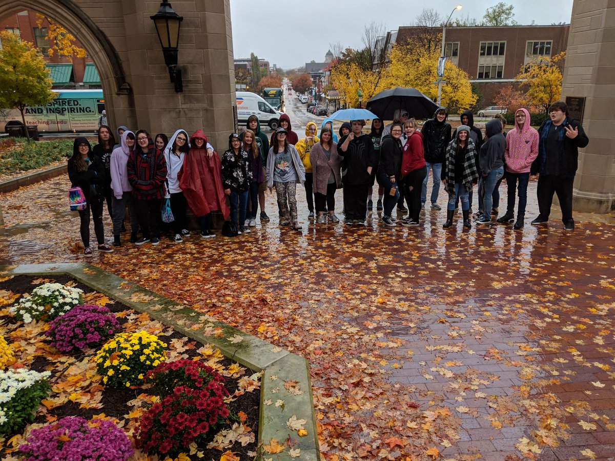 MCscienceMHS's tweet photo. Rainy EarthSci field trip to IU! 🌧️ @AwesomeArties https://t.co/10tIAmygzK
