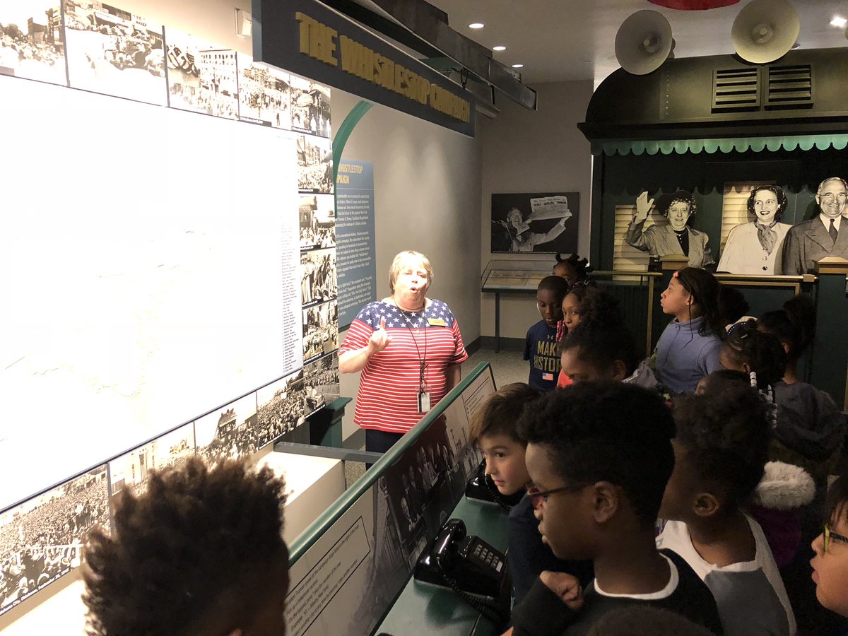 e_barchers's tweet photo. Learning about one of our famous Missourian,  Harry S. Truman. #3rdgraderocks @HMC1MeYouUs @laineyj_HMC1 @MrsStalkerHMC @CompassHMC1 https://t.co/XQBzjUGy9k