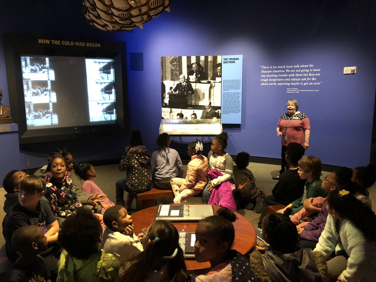 e_barchers's tweet photo. Learning about one of our famous Missourian,  Harry S. Truman. #3rdgraderocks @HMC1MeYouUs @laineyj_HMC1 @MrsStalkerHMC @CompassHMC1 https://t.co/XQBzjUGy9k