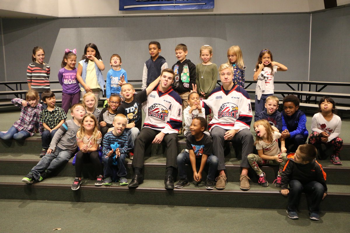 SpiritHockey's tweet photo. #SpiritInTheCommunity
October 16th Saginaw Spirit Players; @JenkinsBlade and @dbuzzy14 visited Sherwood Elementary School to read our favorite book, My First Book of Hockey!
Special Thanks to Moeller Builders for participating in the Saginaw Spirit Adopt-a-School Program! https://t.co/2Jj7NTCbkr