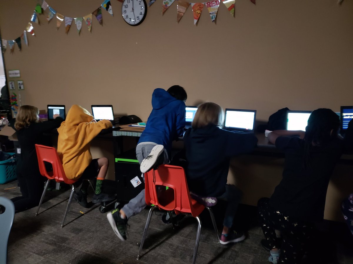 MrsMcKeesClass's tweet image. We rocked some rotations during a power outage yesterday! @cyfairMillsap #itswhatmustangsdo #thanksemergencylight