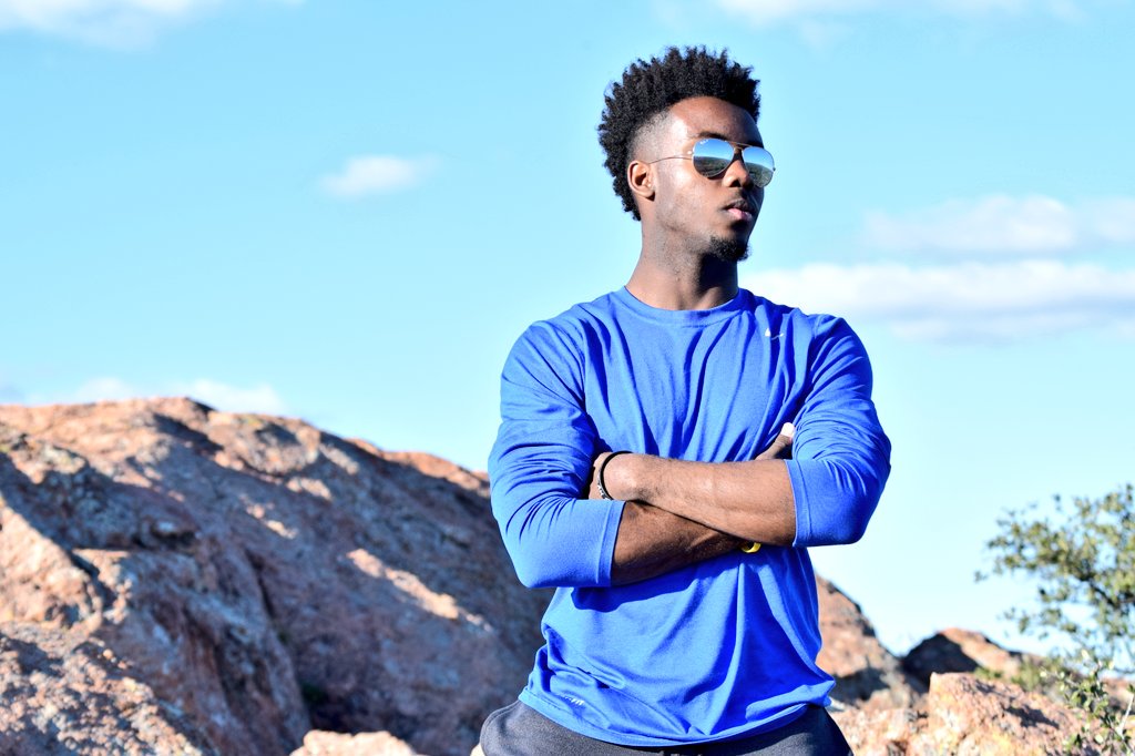 CoachJodyBailey's tweet image. Did someone say 5 days away from tip-off? 
@charlesb625  
#Cholly 
#Chuck 
#CoolJacket 

@PrivateersMBB 
Let's Geaux! 🏀
#SwordsUp ⚔️🆙
#UNOProud 👊🏽