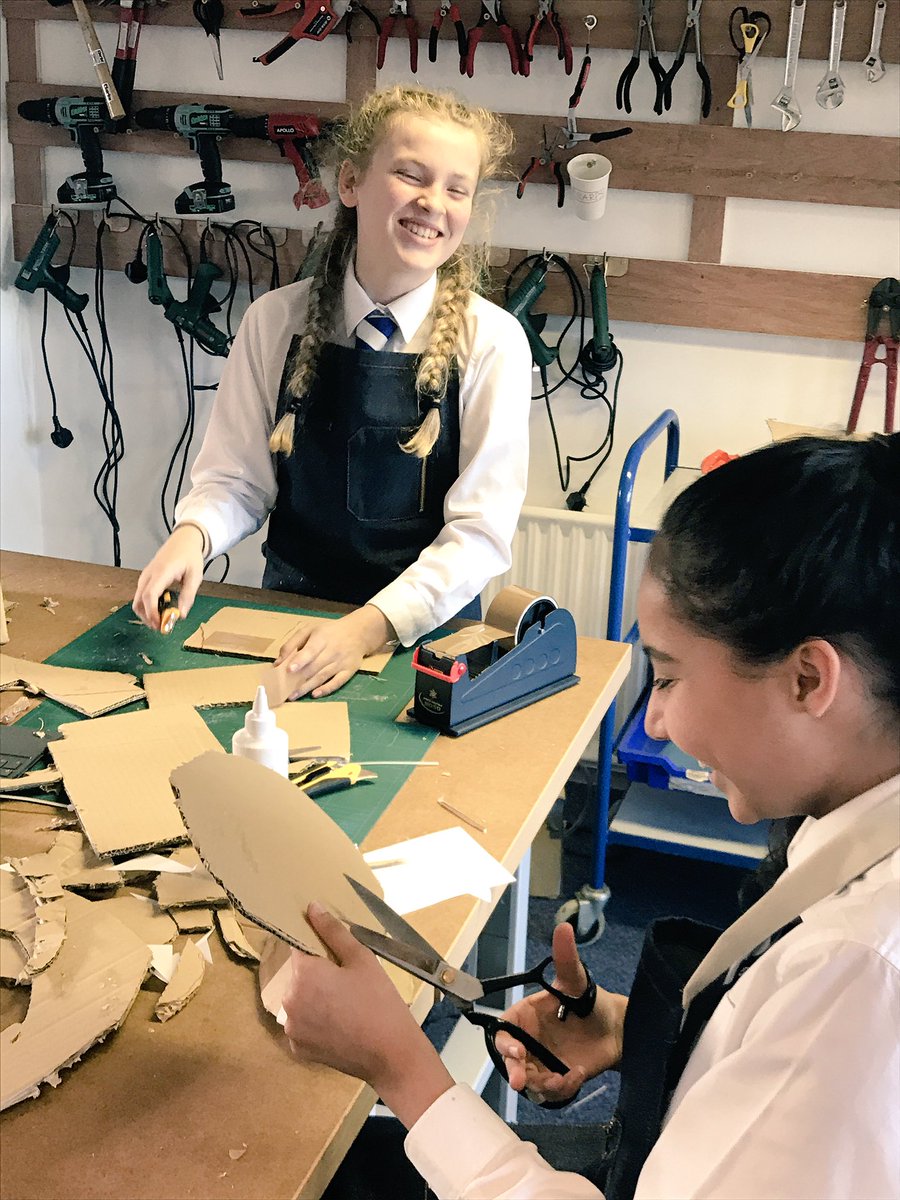 Kelvinside1878's tweet photo. The Innovation Lab is buzzing with creativity this afternoon. Luis Carbajal from @nuvustudio is working with S1 utilising electronic sensors and micro-controllers to control and develop the behaviour of commuters of the future. #innovation #makered #FutureDecoded2018 https://t.co/fuwHJa5LTw