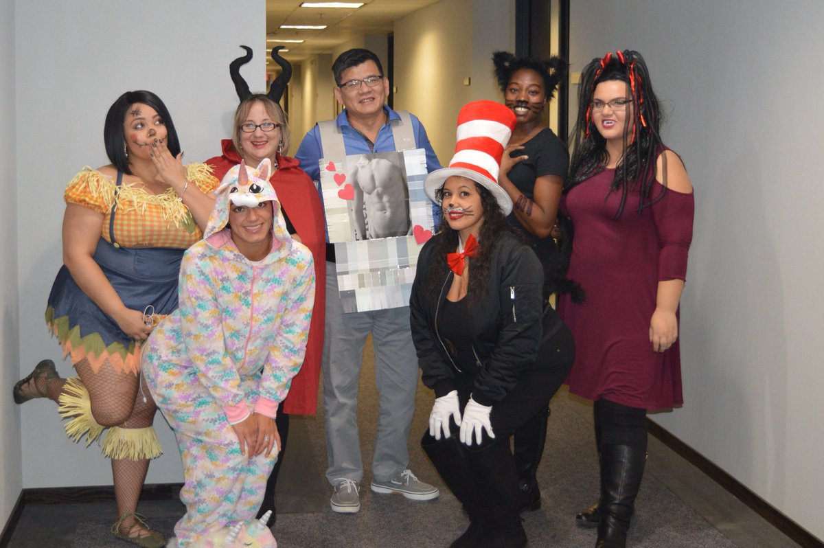 DLAssociatesUS's tweet image. Halloween in our office was so much fun. #Teamwork #Halloween #QuickBooksexperts #humpdaytreat
